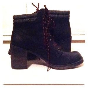 Rocket Dog Clyden lace up bootie